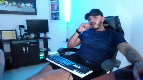 thiago_420 online show from May 15, 2026, 1:23 am