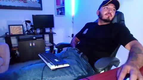 thiago_420 online show from May 15, 2026, 11:23 pm