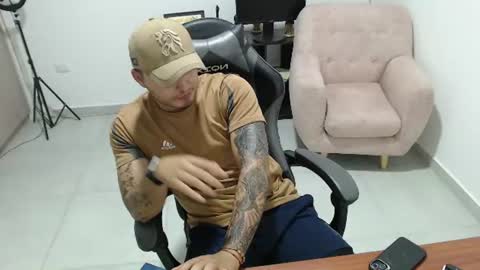 thiago_420 online show from June 15, 2026, 11:18 pm