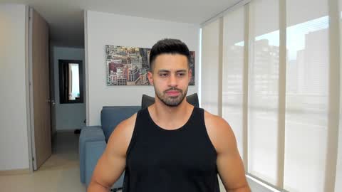 thiago_driussi online show from February 1, 2025, 8:47 pm