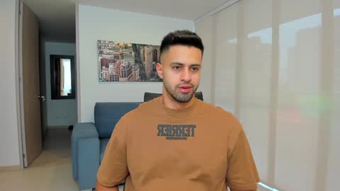 thiago_driussi online show from February 5, 2025, 12:49 pm