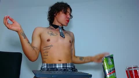 Thiago online show from January 1, 2025, 11:07 pm