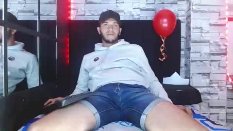 Snapshot of thiago_hairy chatting on October 31, 2025, 4:57 am thiago_hairy online show from October 31, 2025, 4:57 am