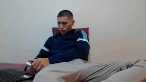 Thiago independent model online show from December 16, 2024, 1:54 pm