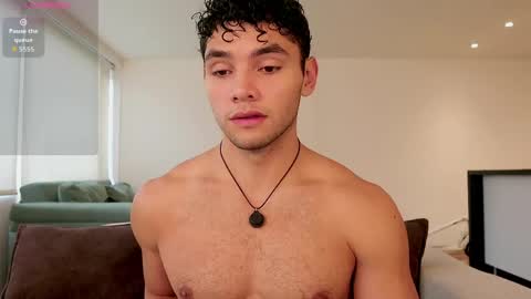 Snapshot of thiago_l chatting on May 3, 2026, 5:19 pm Just Thiago online show from May 3, 2026, 5:19 pm