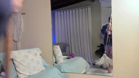 Snapshot of thiago_moretti chatting on February 7, 2026, 9:02 am THIAGO online show from February 7, 2026, 9:02 am