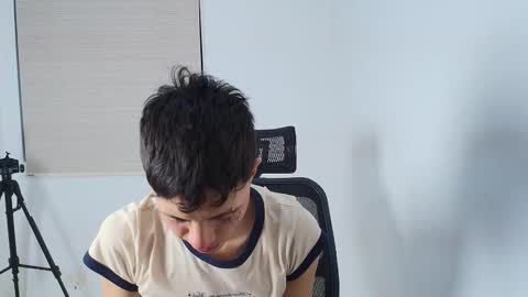 thiago_n_sam online show from October 3, 2025, 7:05 am