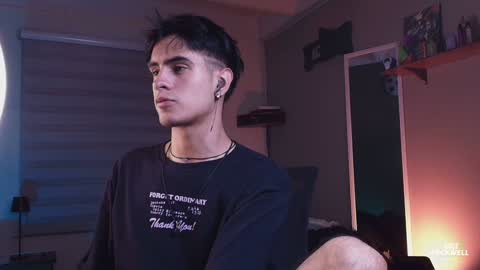 Snapshot of thiago_rockwell chatting on December 11, 2024, 4:18 am Thiago online show from December 11, 2024, 4:18 am