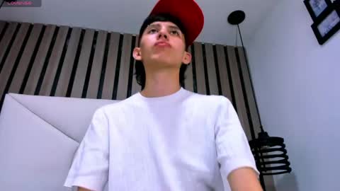 Snapshot of thiago_twink38 chatting on April 27, 2026, 3:48 am thiago_twink38 online show from April 27, 2026, 3:48 am