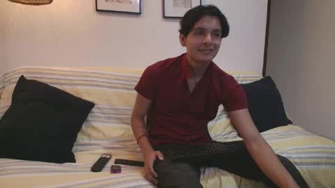 thiago_vega1 online show from April 7, 2026, 12:22 am