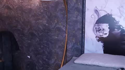 Snapshot of thiago_voss chatting on December 18, 2025, 12:22 pm Thiago online show from December 18, 2025, 12:22 pm