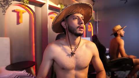 Snapshot of thiago_voss chatting on January 7, 2026, 12:18 pm Thiago online show from January 7, 2026, 12:18 pm