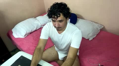 Snapshot of thiagodeseo chatting on October 18, 2025, 2:25 am thiagodeseo online show from October 18, 2025, 2:25 am