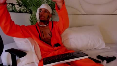 ThiagoFerreti online show from October 31, 2025, 8:10 pm