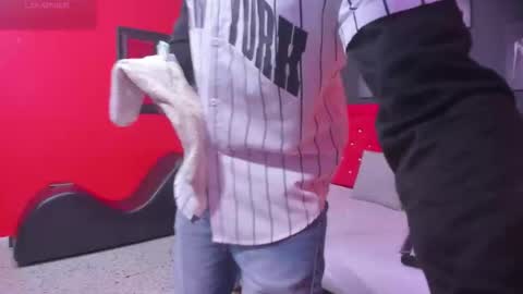 Thia Gomez online show from December 19, 2025, 12:23 pm