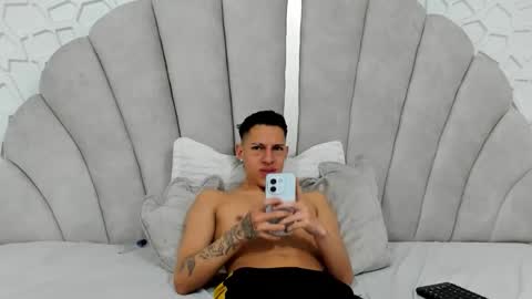 Thiago   online show from March 20, 2026, 2:33 pm