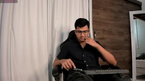 Snapshot of thiagovega_ chatting on June 7, 2026, 3:54 am thiagovega_ online show from June 7, 2026, 3:54 am