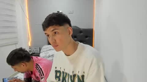 Thiago Wells online show from April 18, 2026, 2:15 am