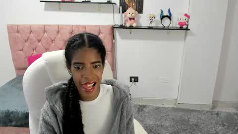 thianahorny online show from November 30, 2025, 2:15 am