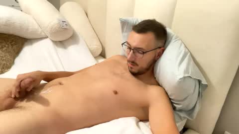 Snapshot of thib9223 chatting on November 15, 2025, 5:42 pm thib9223 online show from November 15, 2025, 5:42 pm