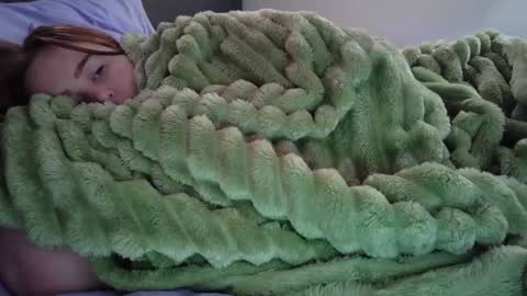 Jess online show from October 12, 2025, 1:21 pm