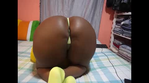 Snapshot of thick_sweet_ass chatting on February 3, 2025, 6:45 am thick_sweet_ass online show from February 3, 2025, 6:45 am