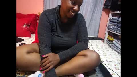 Snapshot of thick_sweet_ass chatting on February 18, 2025, 8:27 am thick_sweet_ass online show from February 18, 2025, 8:27 am