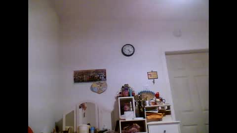 thickassazn93 online show from December 17, 2024, 9:27 pm