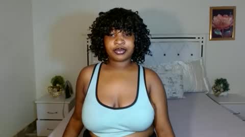 Snapshot of thickebonie chatting on May 2, 2026, 5:56 am Nikita online show from May 2, 2026, 5:56 am