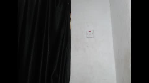 thickebonny0 online show from September 16, 2025, 5:52 am