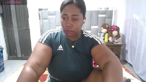 Snapshot of thickebonymilf chatting on February 6, 2025, 2:22 am XIOMARA online show from February 6, 2025, 2:22 am