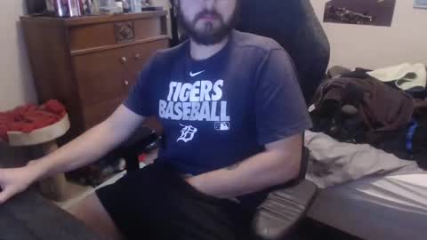 Snapshot of thickgarrett chatting on December 15, 2024, 8:04 pm thickgarrett online show from December 15, 2024, 8:04 pm