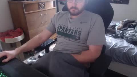 Snapshot of thickgarrett chatting on February 13, 2025, 5:33 pm thickgarrett online show from February 13, 2025, 5:33 pm