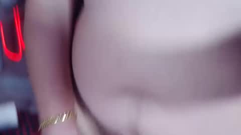 ThickHandsomeMan online show from December 24, 2024, 3:38 am