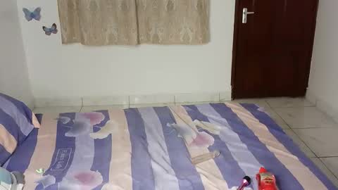 thickiie online show from September 13, 2025, 11:59 pm