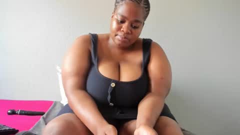 thickleeyanax online show from December 22, 2024, 12:49 pm