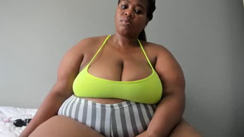 thickleeyanax online show from March 7, 2025, 2:45 pm