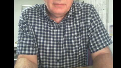 Snapshot of thickmelnik chatting on December 7, 2024, 2:09 am James online show from December 7, 2024, 2:09 am