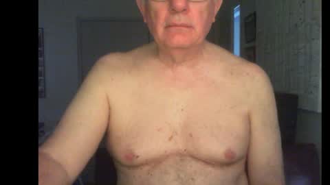 Snapshot of thickmelnik chatting on December 15, 2024, 5:13 am James online show from December 15, 2024, 5:13 am