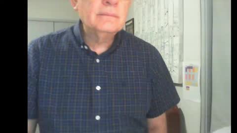 Snapshot of thickmelnik chatting on December 19, 2024, 1:40 pm James online show from December 19, 2024, 1:40 pm