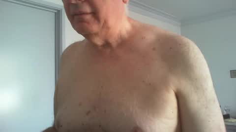 Snapshot of thickmelnik chatting on December 27, 2024, 11:21 pm James online show from December 27, 2024, 11:21 pm