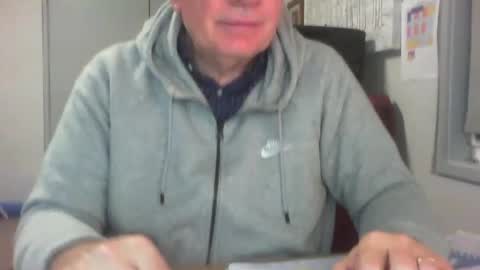 Snapshot of thickmelnik chatting on December 28, 2024, 1:06 pm James online show from December 28, 2024, 1:06 pm