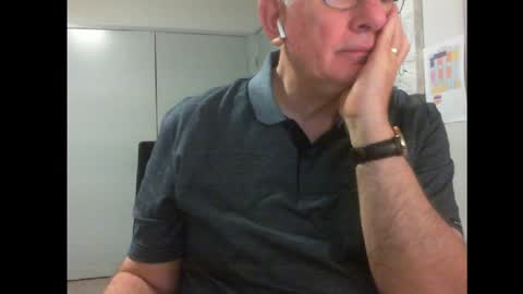 Snapshot of thickmelnik chatting on January 7, 2025, 2:19 pm James online show from January 7, 2025, 2:19 pm