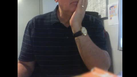 Snapshot of thickmelnik chatting on January 18, 2025, 2:25 am James online show from January 18, 2025, 2:25 am