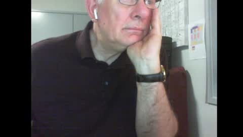 Snapshot of thickmelnik chatting on January 20, 2025, 1:21 pm James online show from January 20, 2025, 1:21 pm