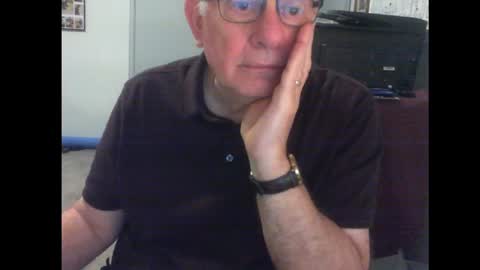 Snapshot of thickmelnik chatting on January 22, 2025, 1:21 pm James online show from January 22, 2025, 1:21 pm