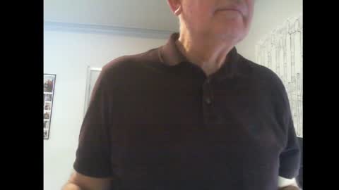 Snapshot of thickmelnik chatting on January 27, 2025, 3:26 am James online show from January 27, 2025, 3:26 am