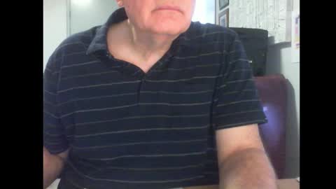 Snapshot of thickmelnik chatting on February 26, 2025, 12:16 am James online show from February 26, 2025, 12:16 am