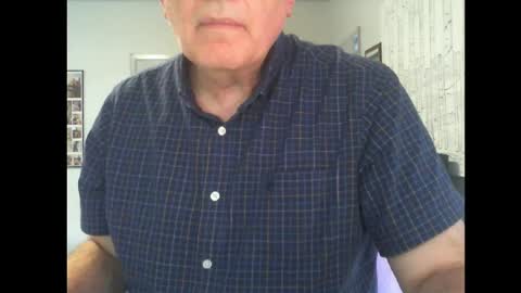 Snapshot of thickmelnik chatting on March 4, 2025, 5:53 am James online show from March 4, 2025, 5:53 am