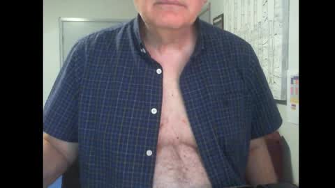 Snapshot of thickmelnik chatting on March 4, 2025, 2:10 pm James online show from March 4, 2025, 2:10 pm